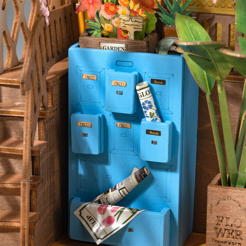 Summer Garden House Book Nook kit