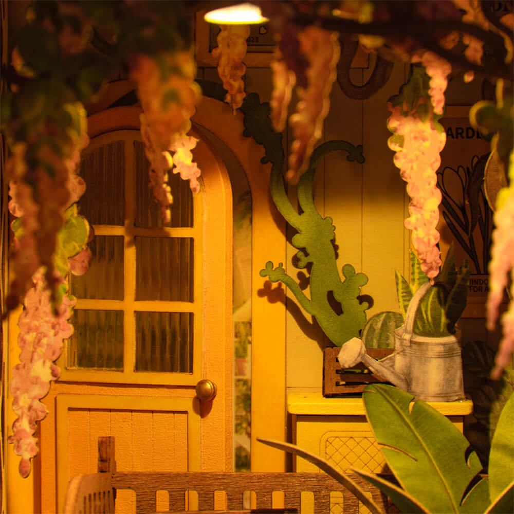 Summer Garden House Book Nook kit