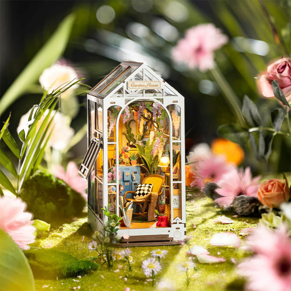 Summer Garden House Book Nook kit