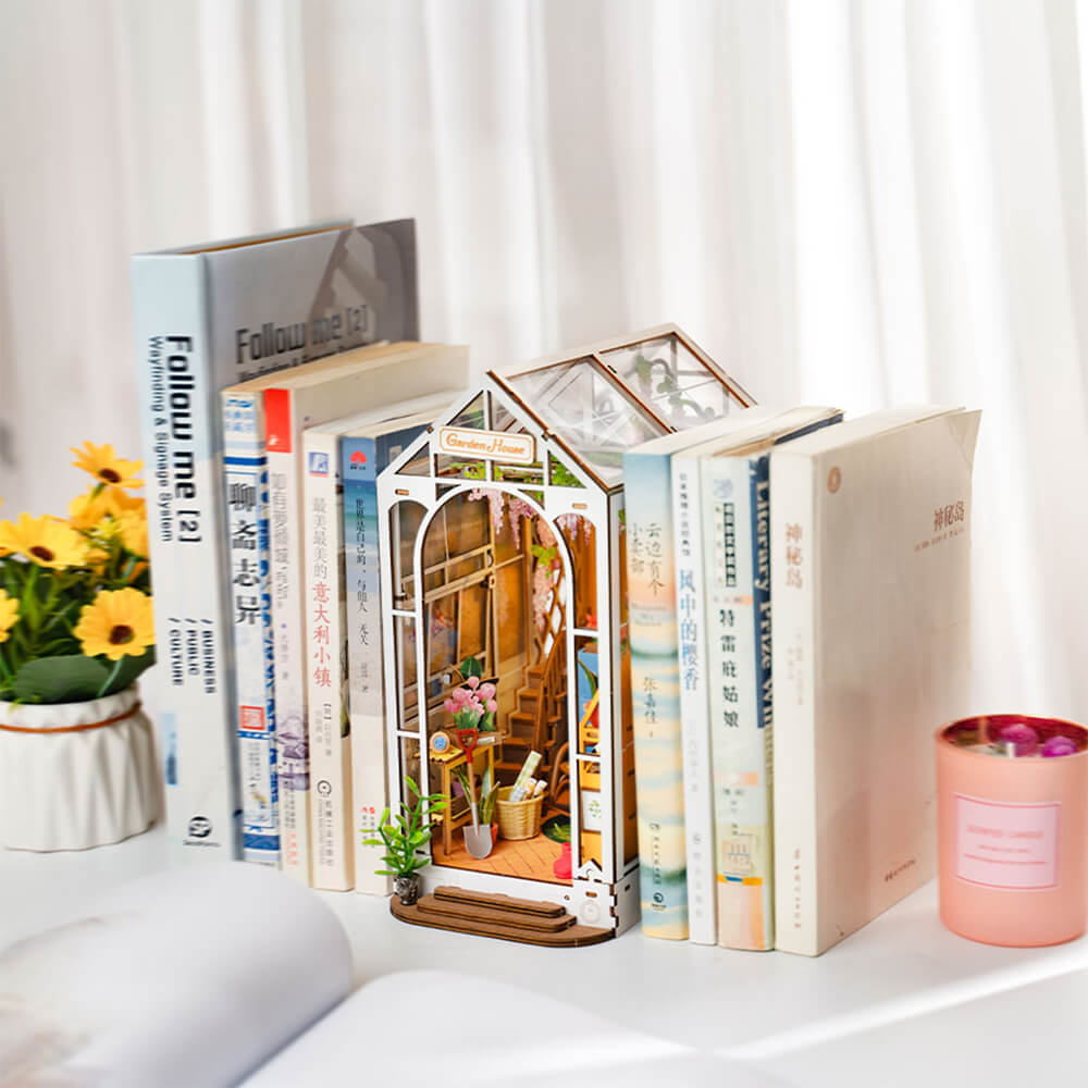 Summer Garden House Book Nook kit